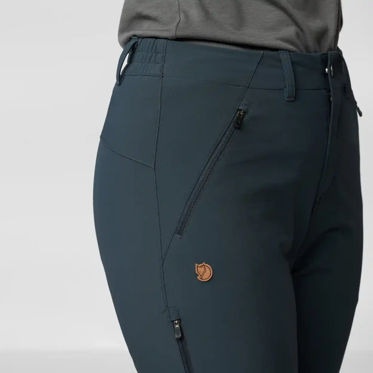 Fjällräven Abisko Trail Stretch Trousers W ženske pohodniške hlače - slika 8